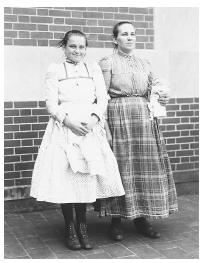 These Czech American women have just completed their registration at Ellis Island.