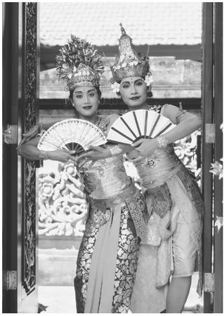 These Indonesian Americans are talented Balinese dancers.