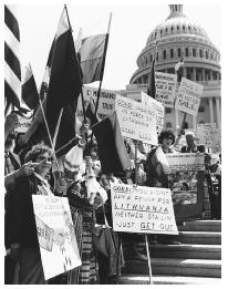 Lithuanian Americans protest Soviet policies concerning the Baltic States in this 1990 photograph.